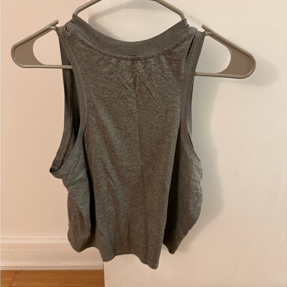 Vuori Energy Crop Tank - Picture 5 of 7